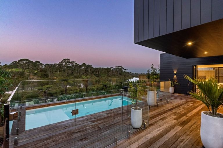 Photo of property in 37 Elliot Street, Riverhead, 0820