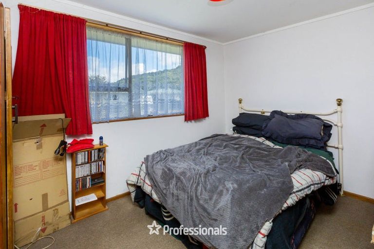 Photo of property in 1/102 Pasadena Crescent, Totara Park, Upper Hutt, 5018