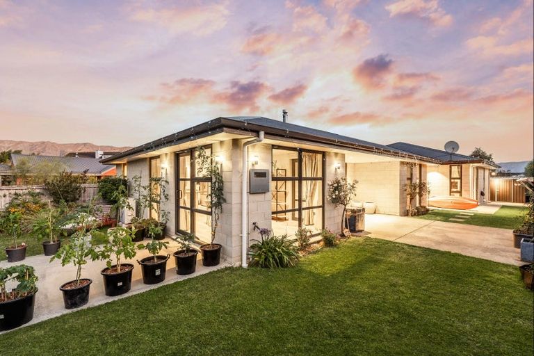 Photo of property in 25 Nichol Street, Lake Hawea, 9382