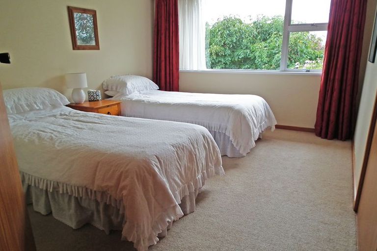 Photo of property in 16 Ure Street, South Hill, Oamaru, 9400