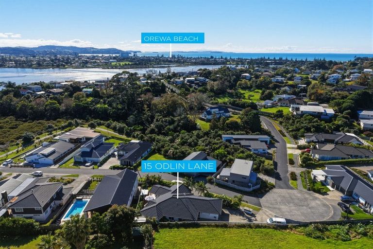 Photo of property in 15 Odlin Lane, Red Beach, 0932