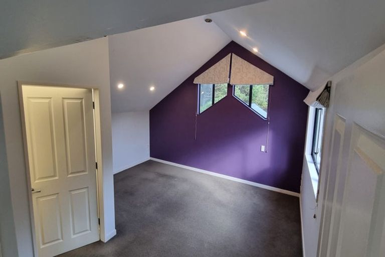 Photo of property in 247 Maungaraki Road, Maungaraki, Lower Hutt, 5010