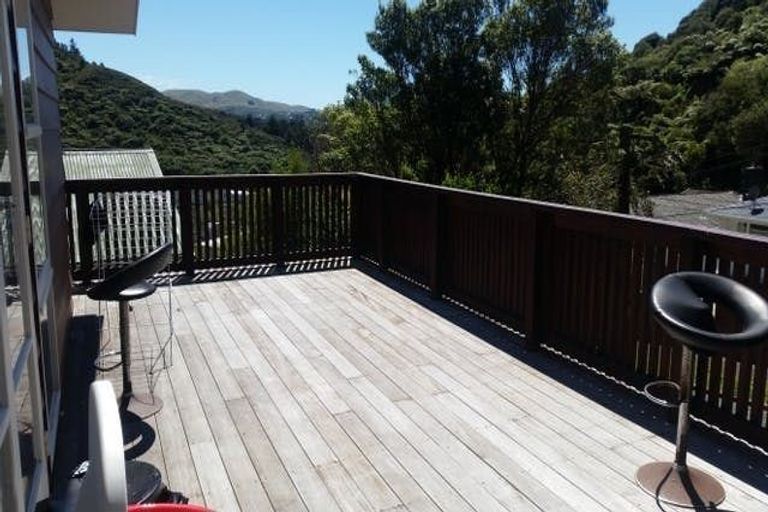 Photo of property in 19 Holmes Grove, Naenae, Lower Hutt, 5011