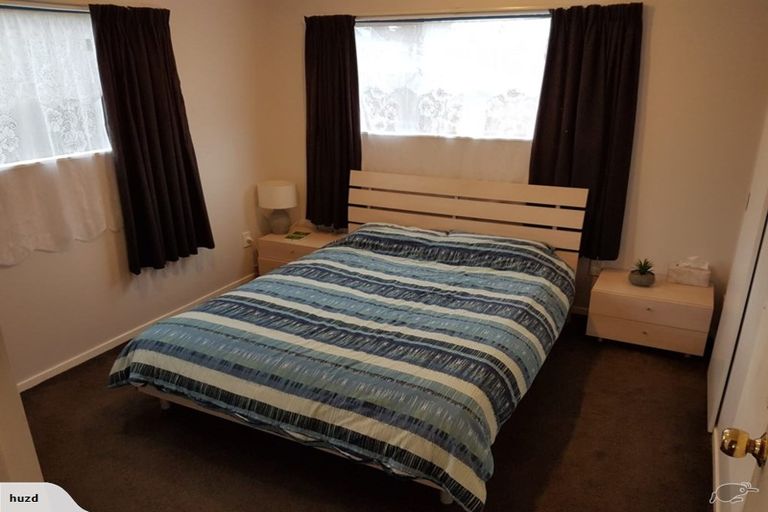 Photo of property in 14 Sharivari Place, Conifer Grove, Takanini, 2112