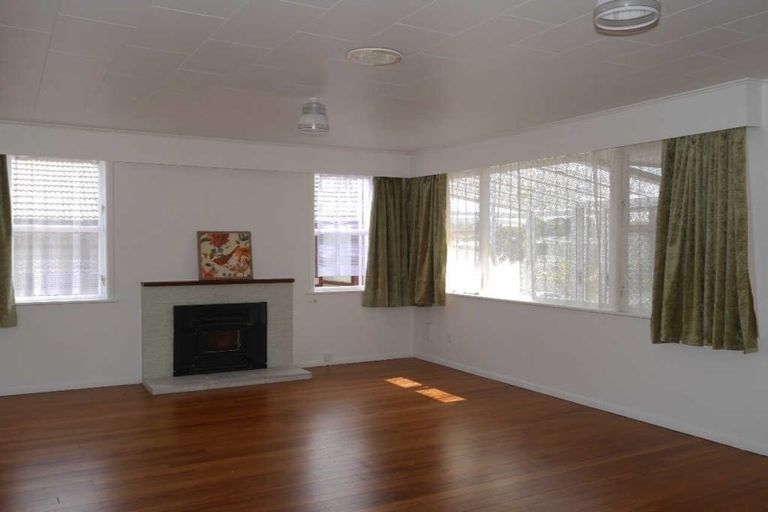 Photo of property in 12 Kowhai Grove, Raumati Beach, Paraparaumu, 5032
