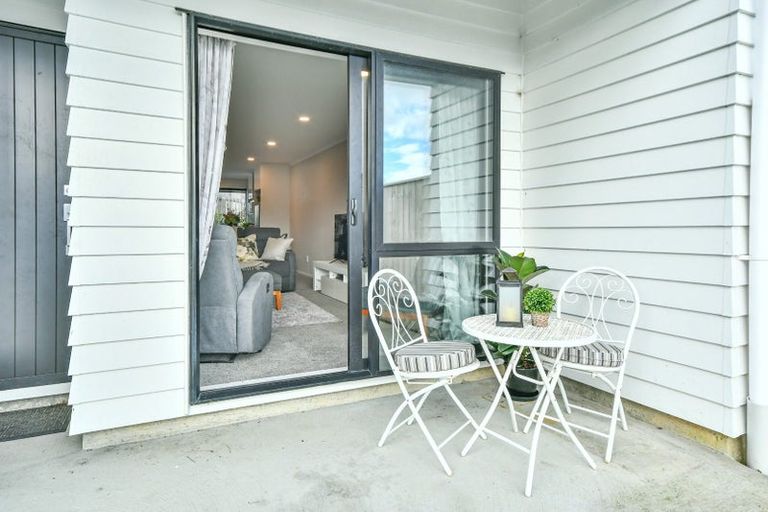 Photo of property in 27a Poruru Close, Papakura, 2110