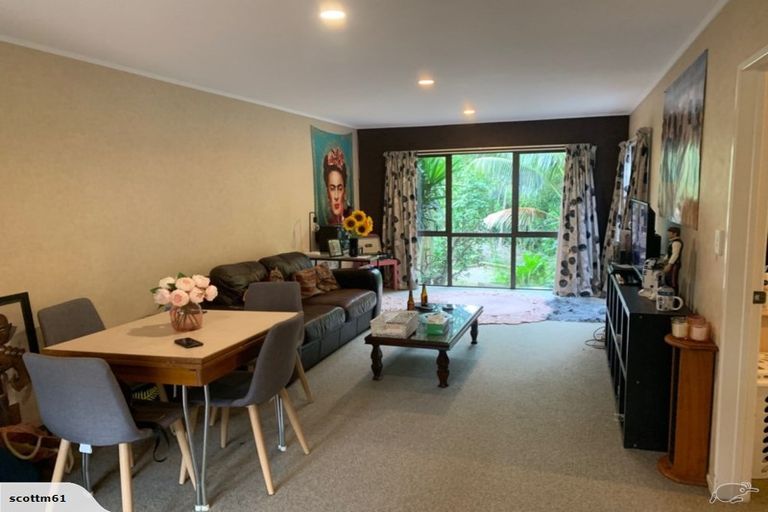 Photo of property in 13a Trelawn Place, Cockle Bay, Auckland, 2014