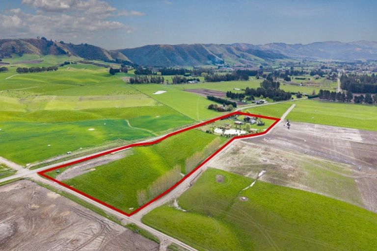 Photo of property in 229 Waihao Back Road, Waimate, 7979