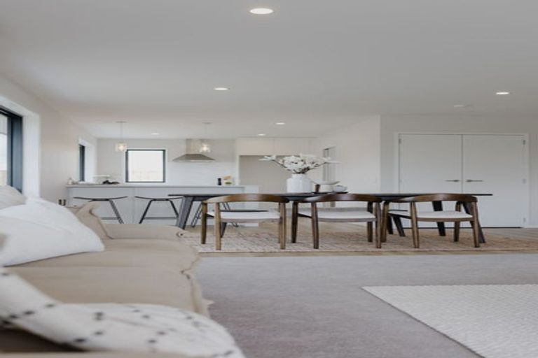 Photo of property in 19b Silverwood Lane, Leamington, Cambridge, 3495