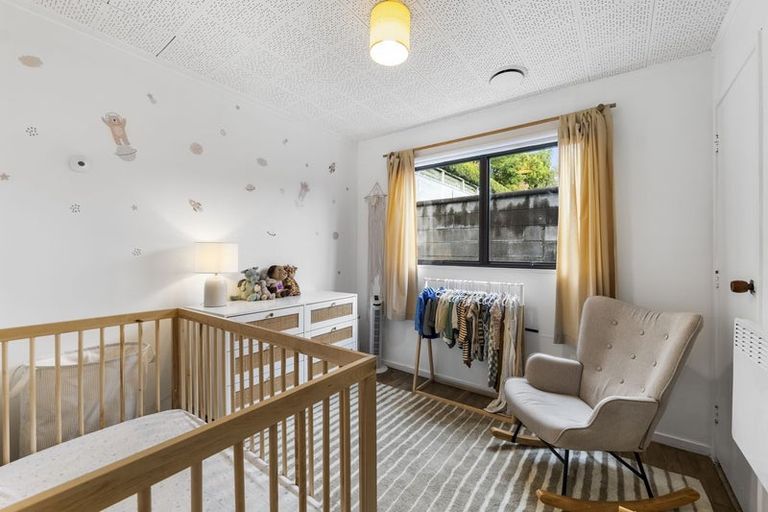 Photo of property in 17b Clawton Street, Westown, New Plymouth, 4310