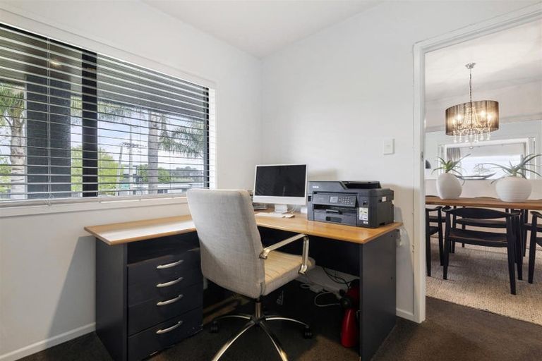 Photo of property in 48 Park Rise, Campbells Bay, Auckland, 0630