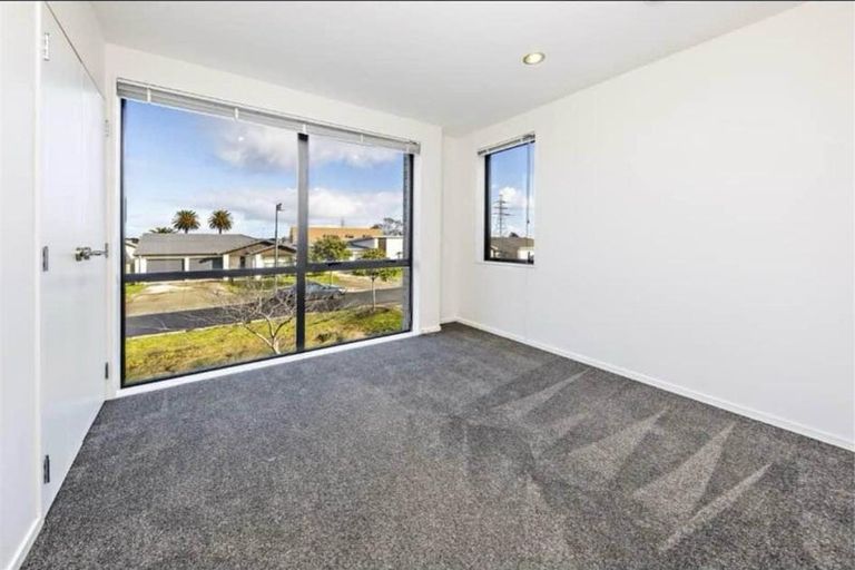 Photo of property in 23 Popokatea Drive, Takanini, 2112
