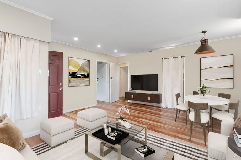 Photo of property in 3/24 Taharoto Road, Takapuna, Auckland, 0622