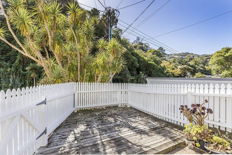 Photo of property in 69 Awarua Street, Ngaio, Wellington, 6035