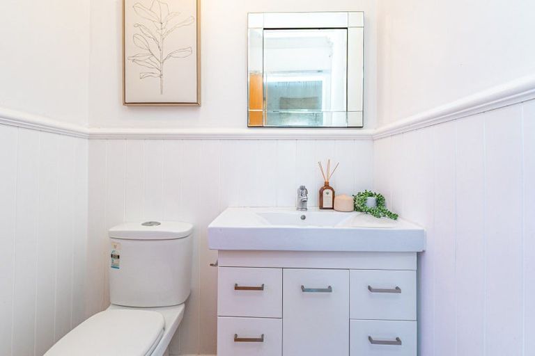 Photo of property in 5 Mason Terrace, Gonville, Whanganui, 4501