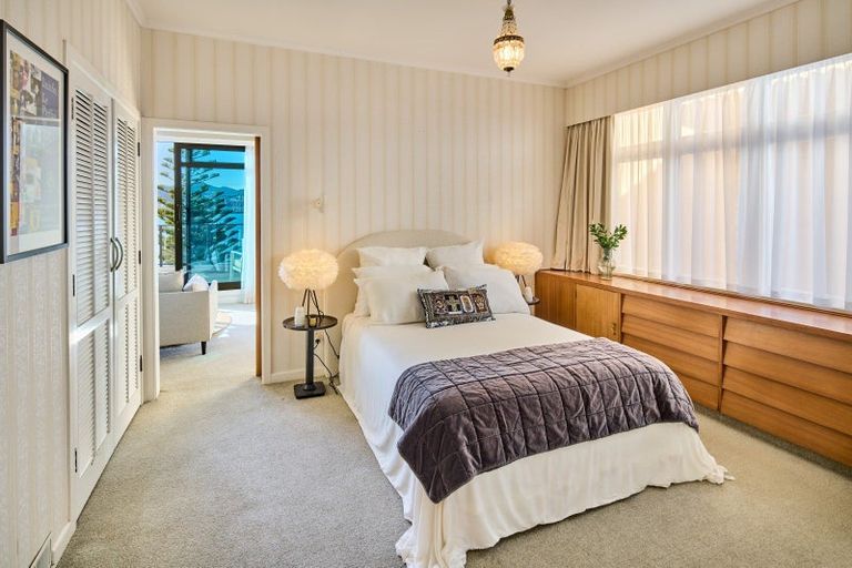 Photo of property in 338 Oriental Parade, Oriental Bay, Wellington, 6011