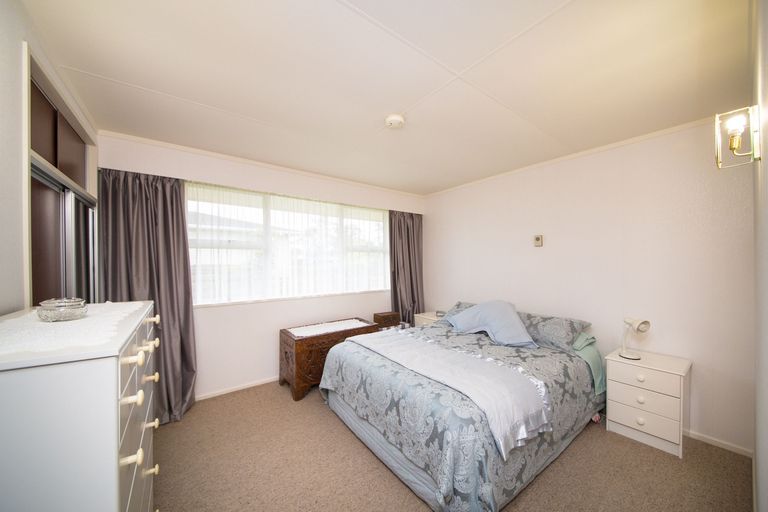 Photo of property in 29a Raglan Avenue, Cloverlea, Palmerston North, 4412