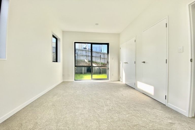 Photo of property in 113 Tiriwa Drive, Massey, Auckland, 0614