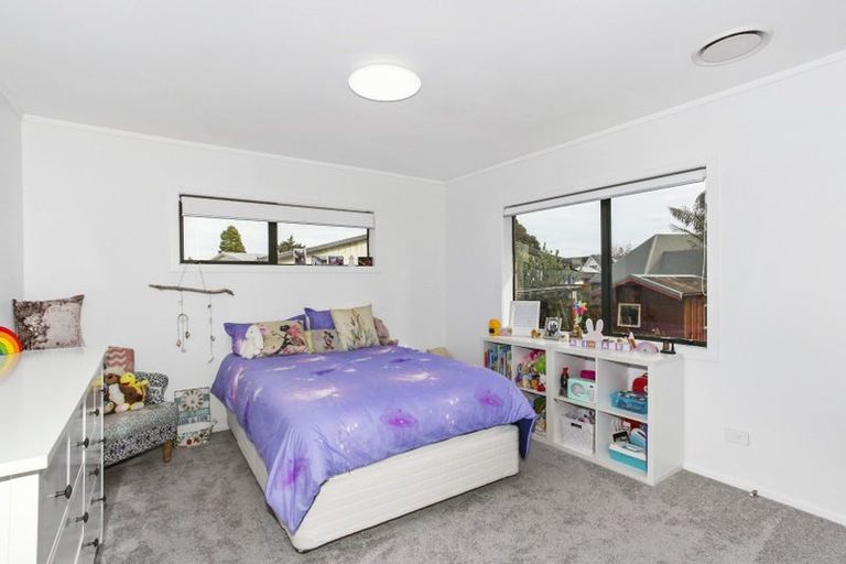 Photo of property in 4 Vela Place, Clarks Beach, 2122