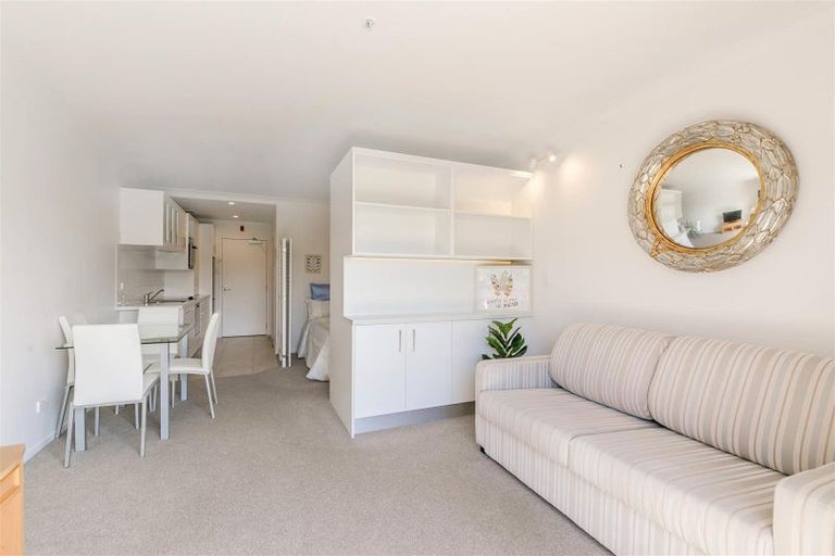 Photo of property in 164ae Harbour Village Drive, Gulf Harbour, Whangaparaoa, 0930