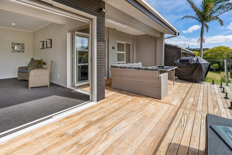 Photo of property in 10 Sea View Terrace, Cockle Bay, Auckland, 2014