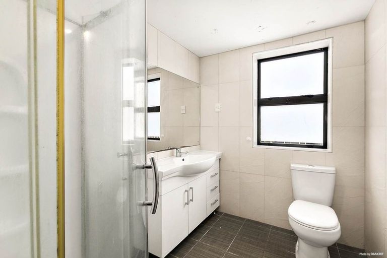 Photo of property in 3179 Great North Road, New Lynn, Auckland, 0600