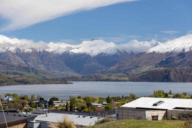 Photo of property in 6b Matrica Court, Wanaka, 9305