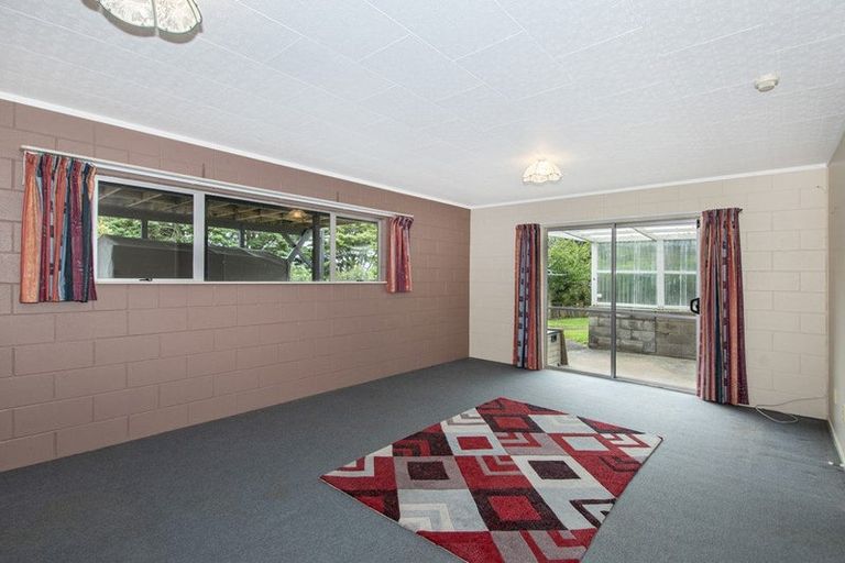 Photo of property in 37 Tauraroa Road, Maungakaramea, Whangarei, 0178