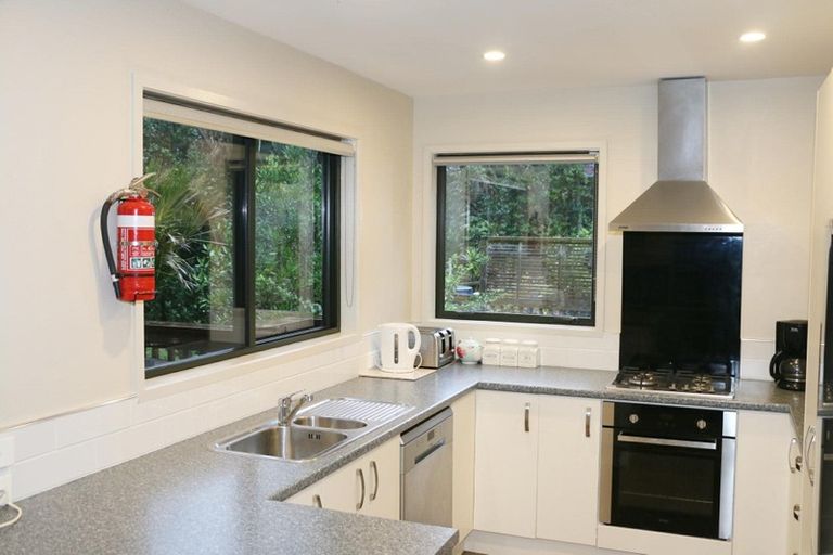 Photo of property in 21 Taraire Street, Ostend, Waiheke Island, 1081