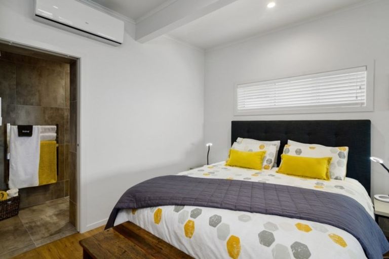 Photo of property in 25 Willow Avenue, Hannahs Bay, Rotorua, 3010