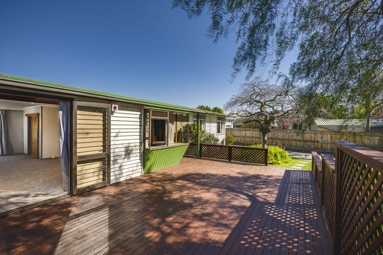 Photo of property in 2 Cornwall Road, Taradale, Napier, 4112