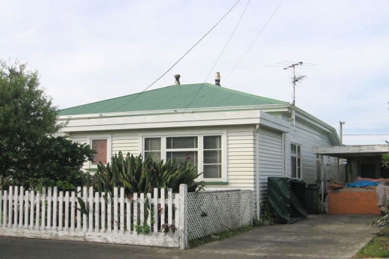 Photo of property in 44 Tama Street, Alicetown, Lower Hutt, 5010