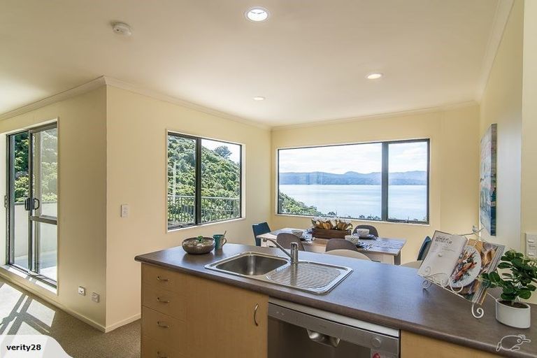 Photo of property in 3/19 Onslow Road, Khandallah, Wellington, 6035