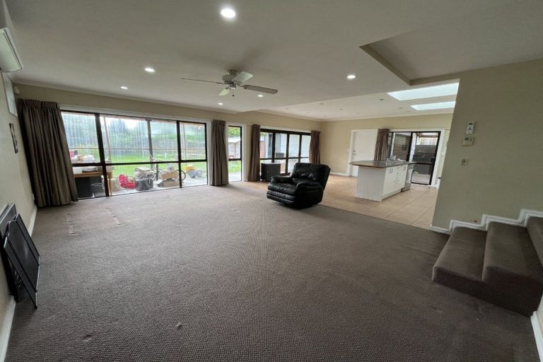 Photo of property in 29 Winston Avenue, Hokowhitu, Palmerston North, 4410
