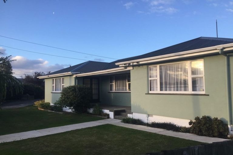 Photo of property in 168 Gayhurst Road, Dallington, Christchurch, 8061