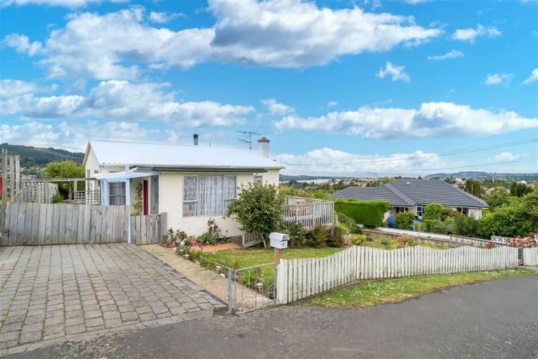 Photo of property in 18 Campbells Road, Pine Hill, Dunedin, 9010