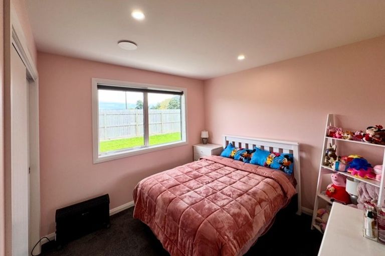 Photo of property in 50 Freedom Drive, Kelvin Grove, Palmerston North, 4414