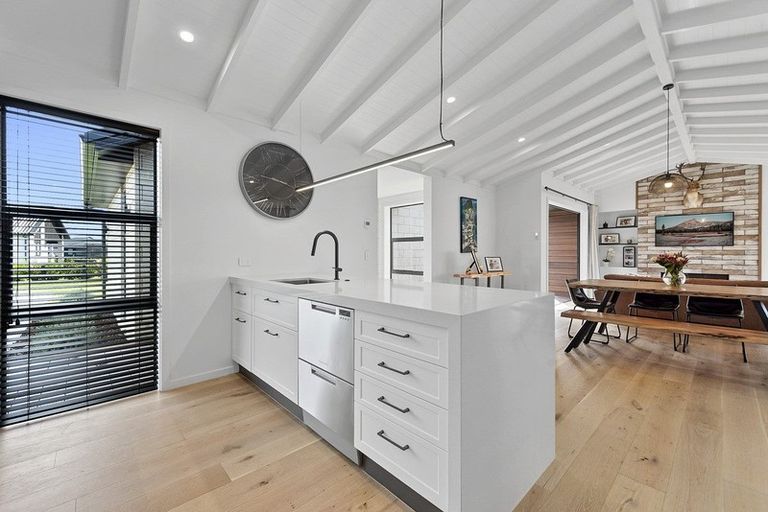 Photo of property in 9 South Oaks Close, Pukemoremore, Cambridge, 3493