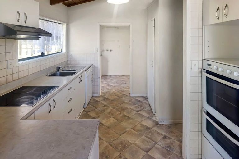 Photo of property in 6 Ervine Place, Bucklands Beach, Auckland, 2014