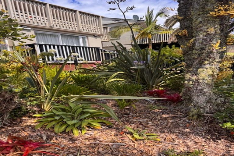 Photo of property in 9/37 Waipa Street, Birkenhead, Auckland, 0626