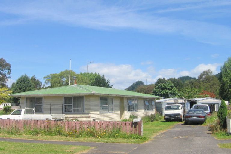 Photo of property in 2 Tarata Place, Manunui, Taumarunui, 3924