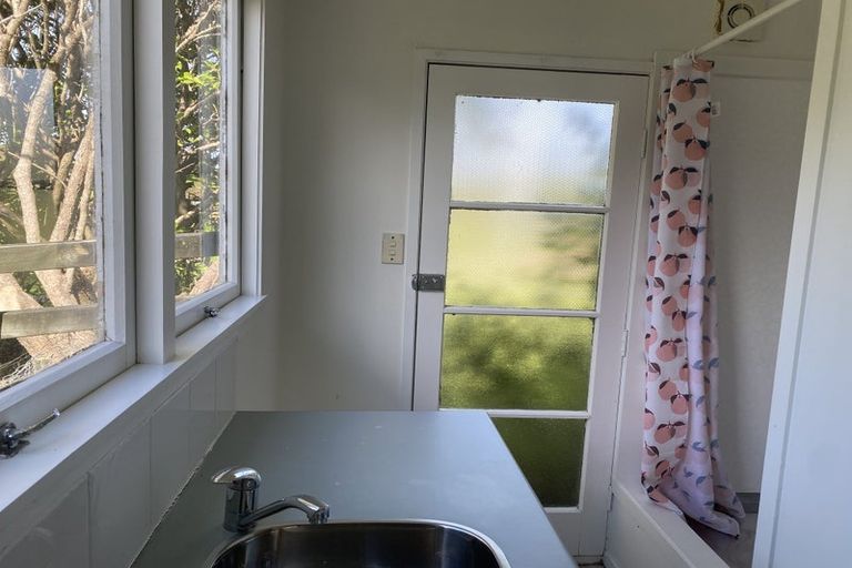 Photo of property in 35 Cane Road, Waimauku, 0812