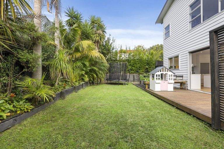 Photo of property in 6 Regent Street, Devonport, Auckland, 0624