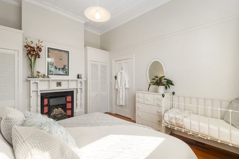 Photo of property in 5 Bayview Road, Hauraki, Auckland, 0622
