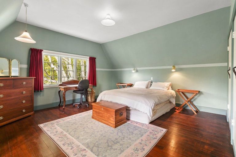 Photo of property in 305 Fergusson Drive, Heretaunga, Upper Hutt, 5018