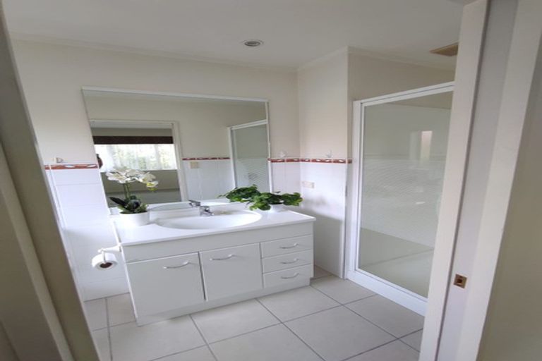 Photo of property in 16a Gills Avenue, Papakura, 2110