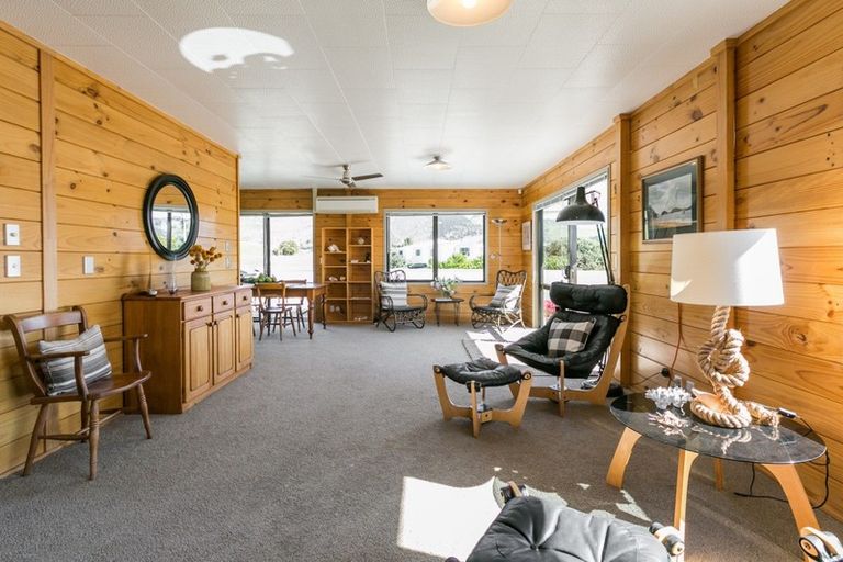 Photo of property in 91 Harper Road, Waimarama, Havelock North, 4294