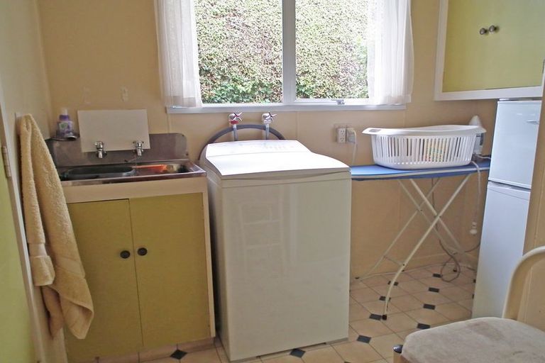 Photo of property in 16 Ure Street, South Hill, Oamaru, 9400