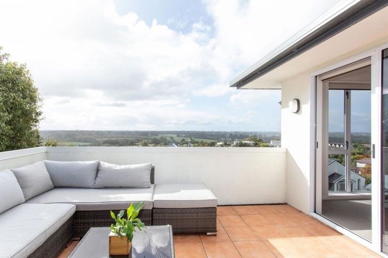 Photo of property in 1/5 Uldale Place, Westmorland, Christchurch, 8025