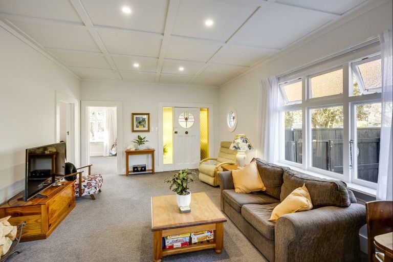 Photo of property in 128 Vigor Brown Street, Napier South, Napier, 4110